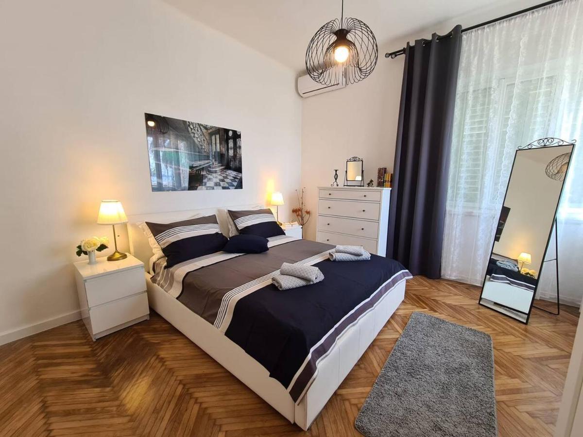 Luxury Apartment Lukas Orebic Exterior photo